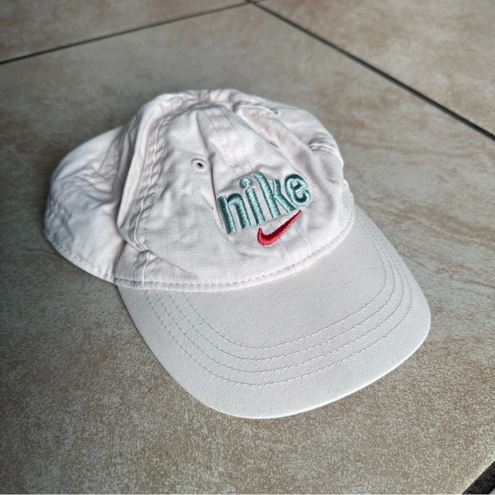 Nike infant Cap cute colorway vintage style